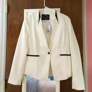NWT Cream blazer