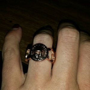 Marc Jacobs turn lock ring. Rose gold