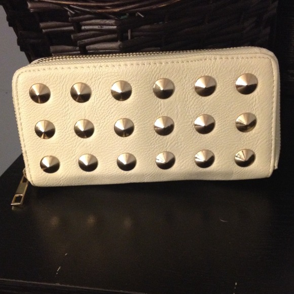 Ivory stud wallet!