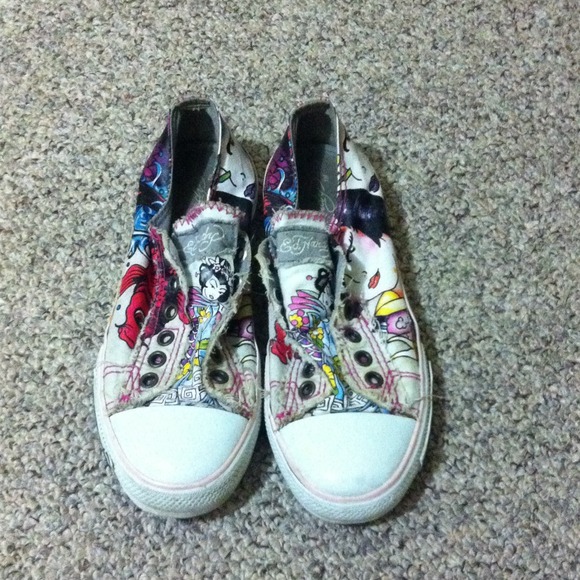 Ed Hardy lace less shoes