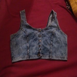 Adorable demin crop top!