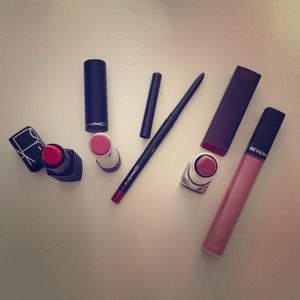 Lipsticks, Lip Pencil, & Lip Gloss. Bundle only.