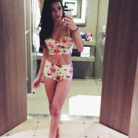 High waisted Floral Bikini set 🌸🌸