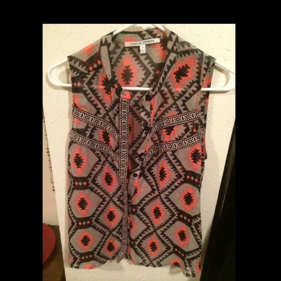 Creative Concepts Aztec Print Blouse - Size small