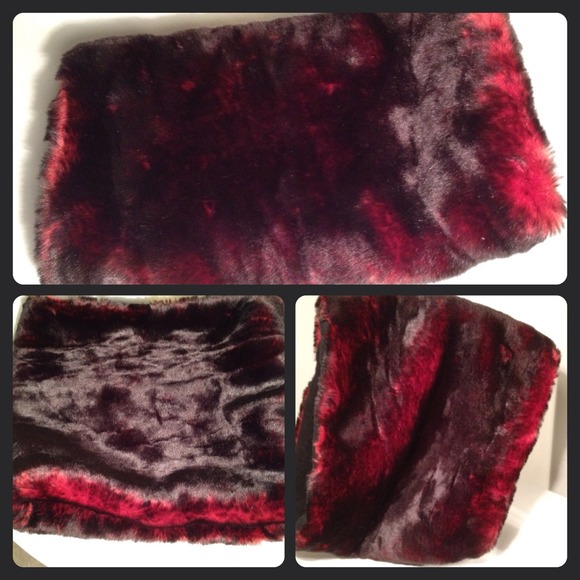 FAUX FUR NECK MUFF