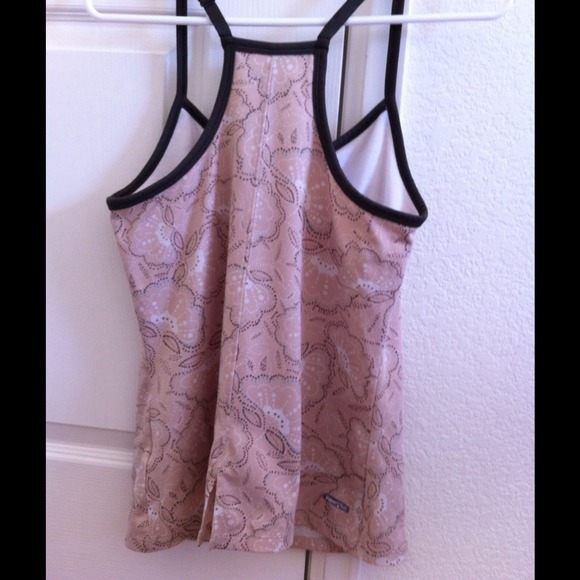 🙅the north face tops🙅 - Picture 2 of 4