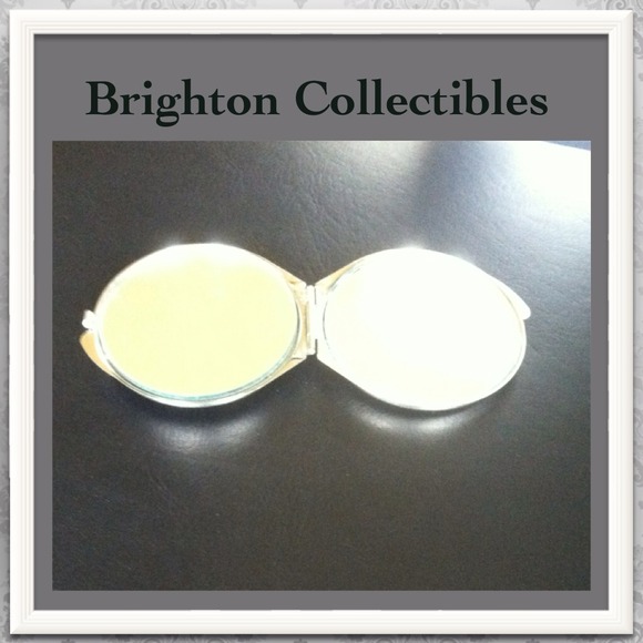 💥SALE Brighton Collectible compact mirror - Picture 3 of 4