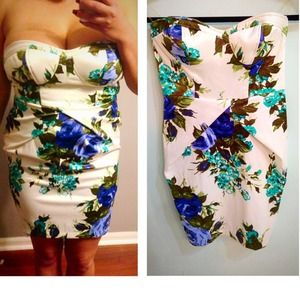 NWT white bustier strapless dress w blue flowers