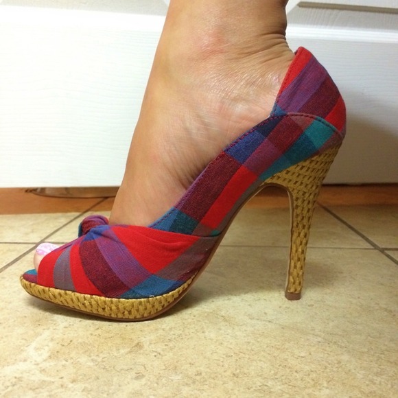 π ππ Beautiful Colorful Shoes! πππ - Picture 4 of 4