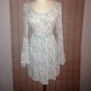 Long sleeved floral print dress