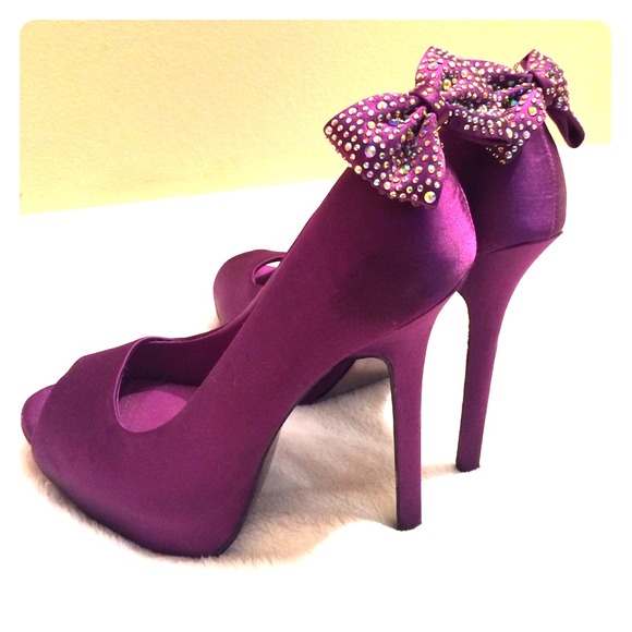 Steve  Madden open toe Satin Bow shoes sz 8