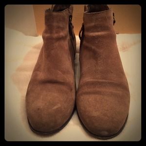 Vince  Camuto suede grey flat bootie