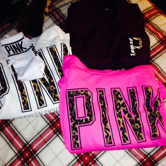 New hoodies a half zip and a pair of socks (: - Picture 1 of 1