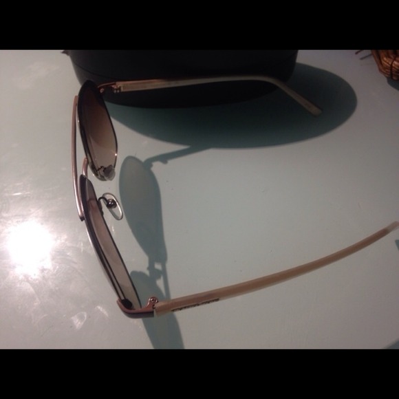 Michael Kors beige sunglasses - Picture 3 of 4