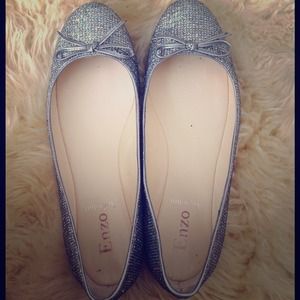 Enzo Angiolini Sparkly Flats!!