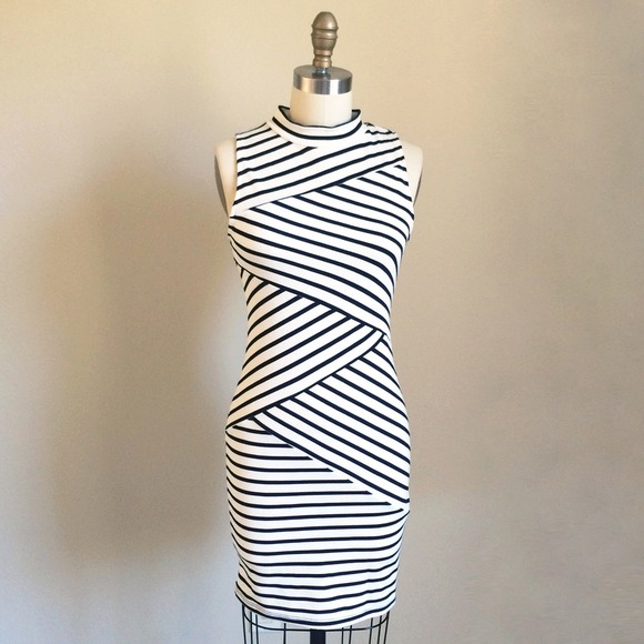 Soprano Dresses & Skirts - 🎉 Host Pick 🎉 Sleeveless Striped Knit Dress 💝
