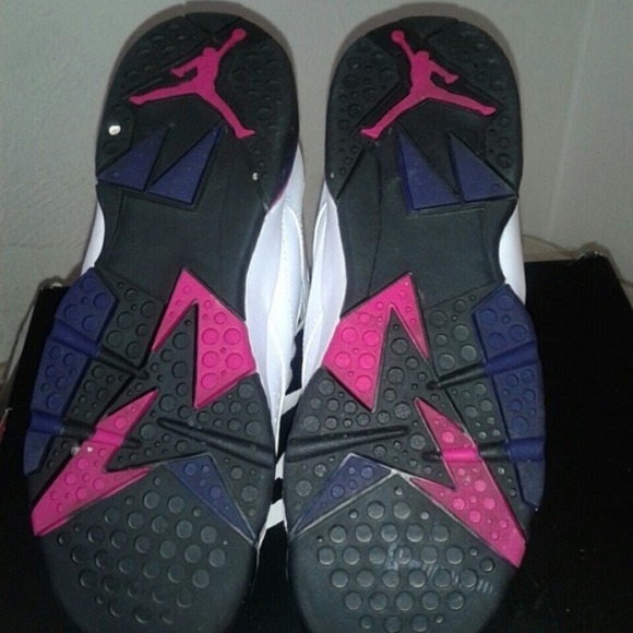 AIR JORDAN FIREBERRY 7's - Picture 3 of 4