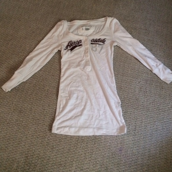 White Aeropostale quarter sleeve shirt