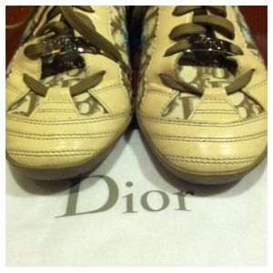 ✨Authentic✨ Dior
