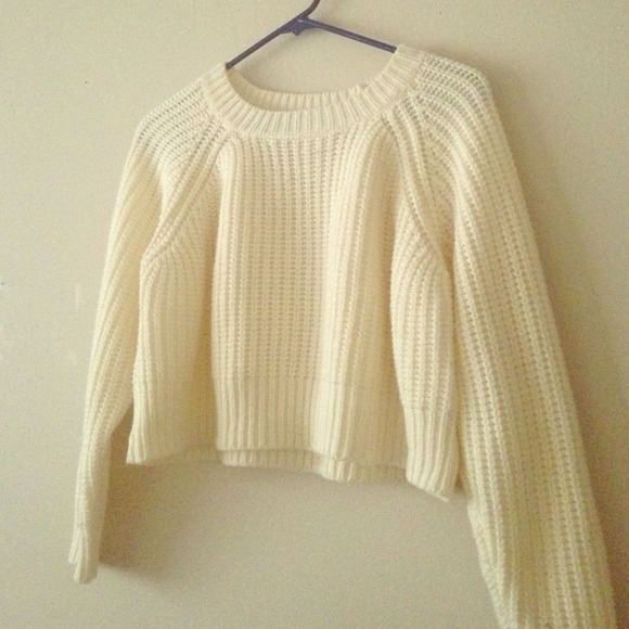 🚫SOLD🚫Forever 21; knit crop top sweater.
