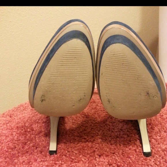 Sexy bootie worn twice - Picture 3 of 4