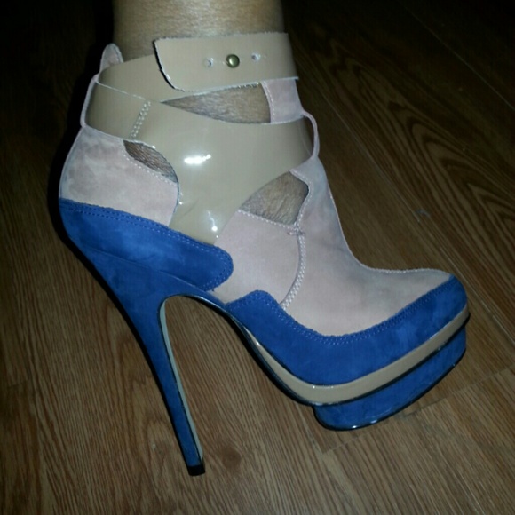 Sexy bootie worn twice - Picture 4 of 4