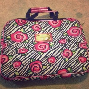 I am selling my Betsy Johnson laptop case!
