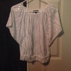 Very pretty white top!