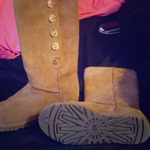 Never worn, uggs
