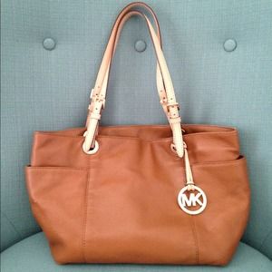 Flash Sale! Michael Kors Handbag