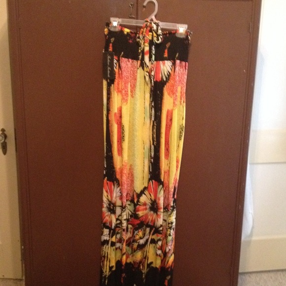 Dress - Picture 2 of 2
