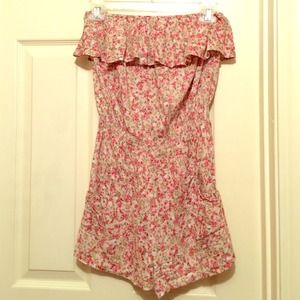 Floral romper with pockets