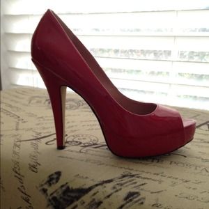 Red-Hot Vince Camuto Pumps