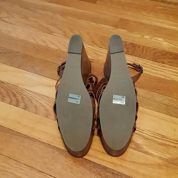 Steve Madden Wedge Sandals - Picture 3 of 4