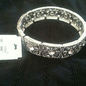 Beautiful bracelet reduced today only