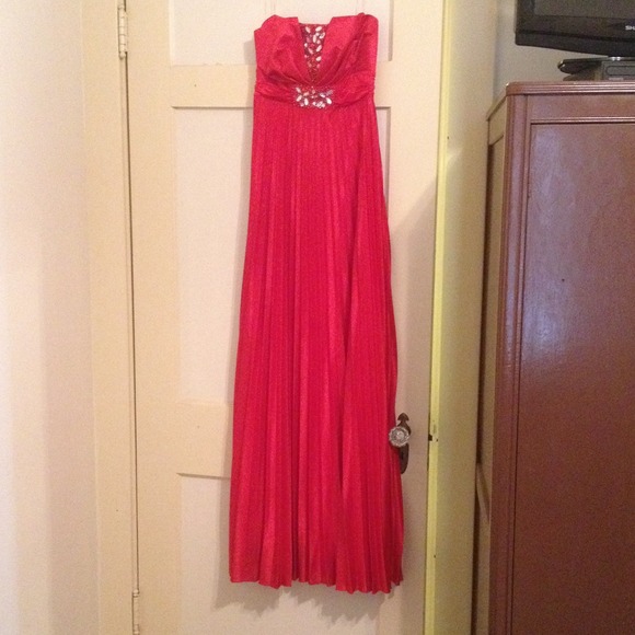 Prom Dress - Picture 1 of 4