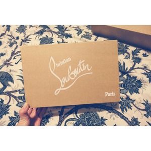CHRISTIAN LOUBOUTIN | Shoe Box + dust bag ❤️