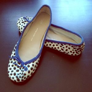 Cute & comfy GAP flats - size 9.