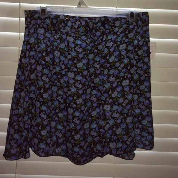 NWT Floral Shorts