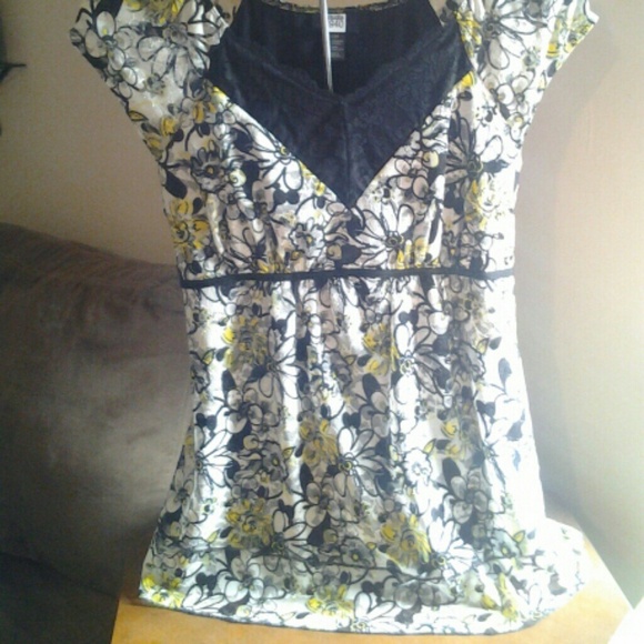 Beautiful lace top.