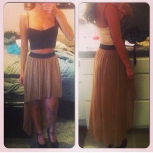 👗 Beige Hi Lo skirt small 👗