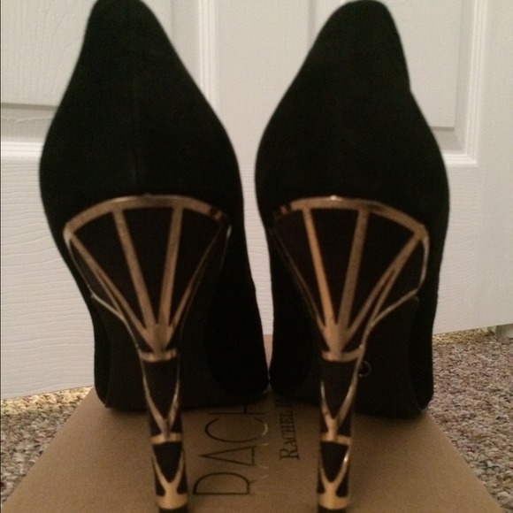 Rachel Roy Black Suede Pumps - size 9 - Picture 2 of 3
