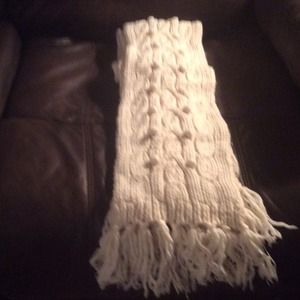 Great ivory scarf
