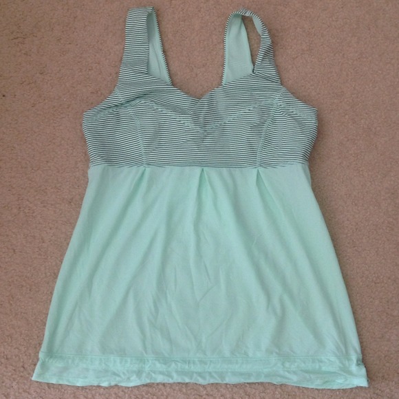 Lululemon top size 10!