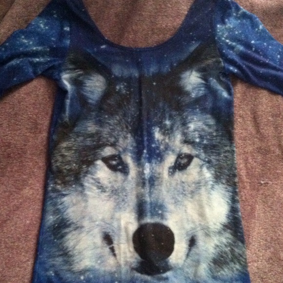 Scoop Neck Wolf Shirt