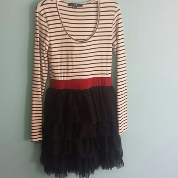 Forver 21. Tull Skater dress