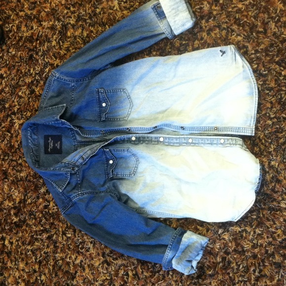 American eagle ombré chambray top