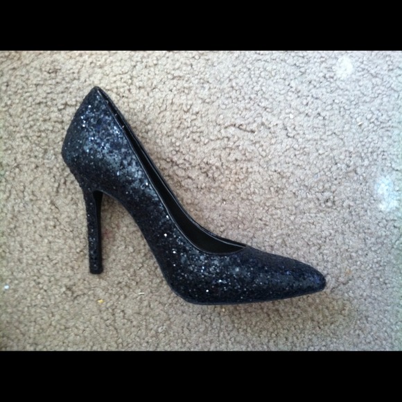 Black glitter heels!