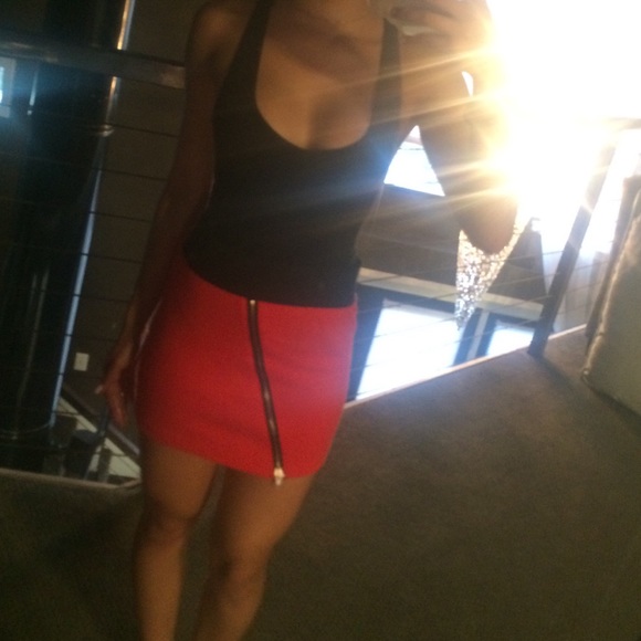 Red and Black Zipper BodyCon Miniskirt XS - Picture 2 of 2