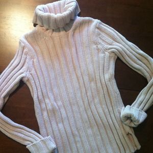 Eddie Bauer Petite XS pink cable knit sweater